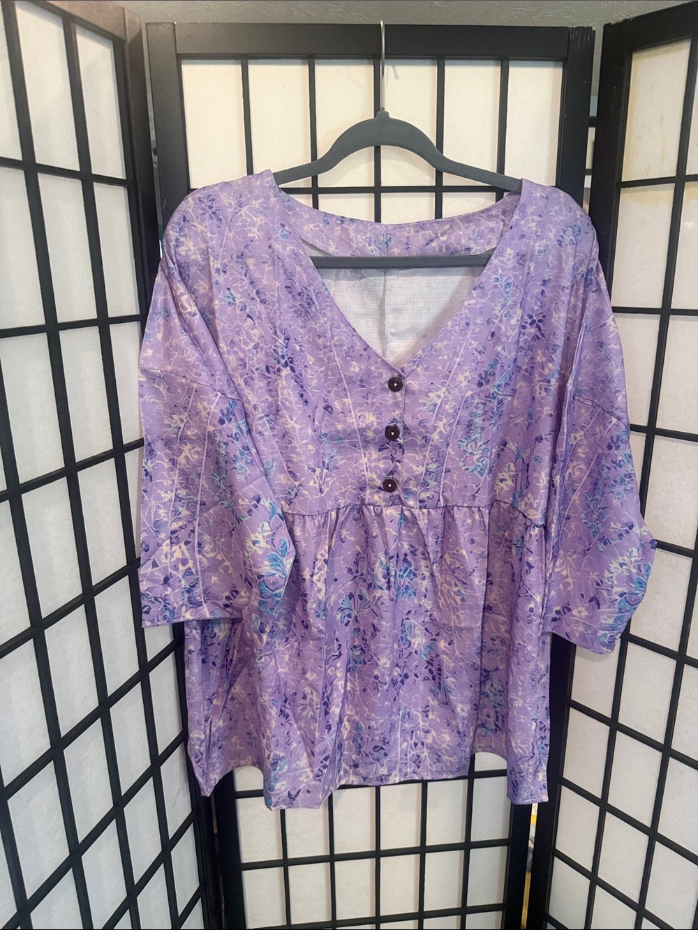 Lavender Floral V-Neck Button Peplum Tunic